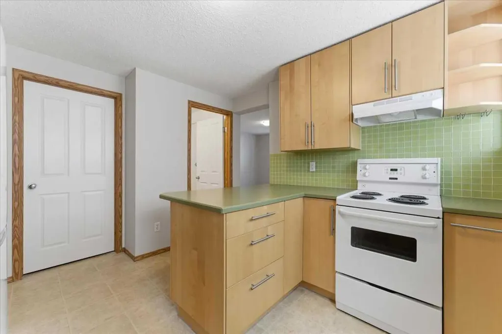 132 Covebrook Close NE Calgary AB T3K 6J5