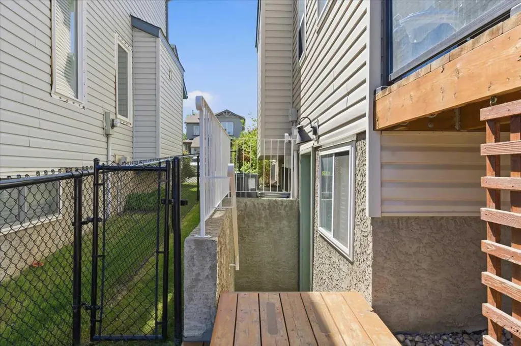 132 Covebrook Close NE Calgary AB T3K 6J5