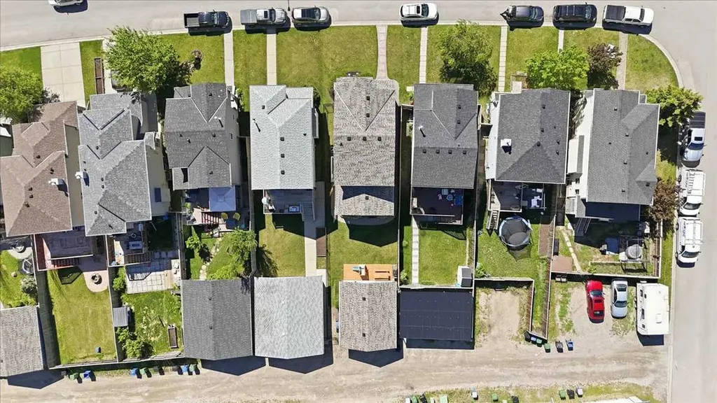 132 Covebrook Close NE Calgary AB T3K 6J5
