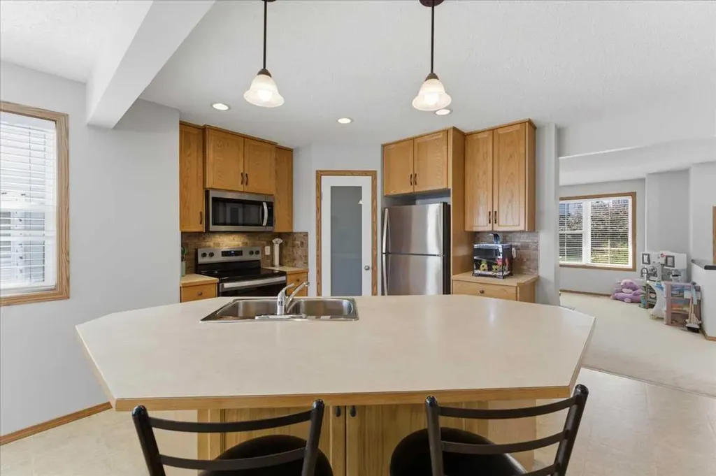 132 Covebrook Close NE Calgary AB T3K 6J5