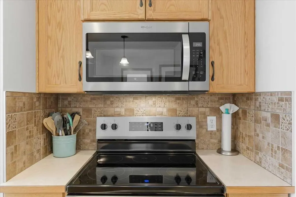 132 Covebrook Close NE Calgary AB T3K 6J5