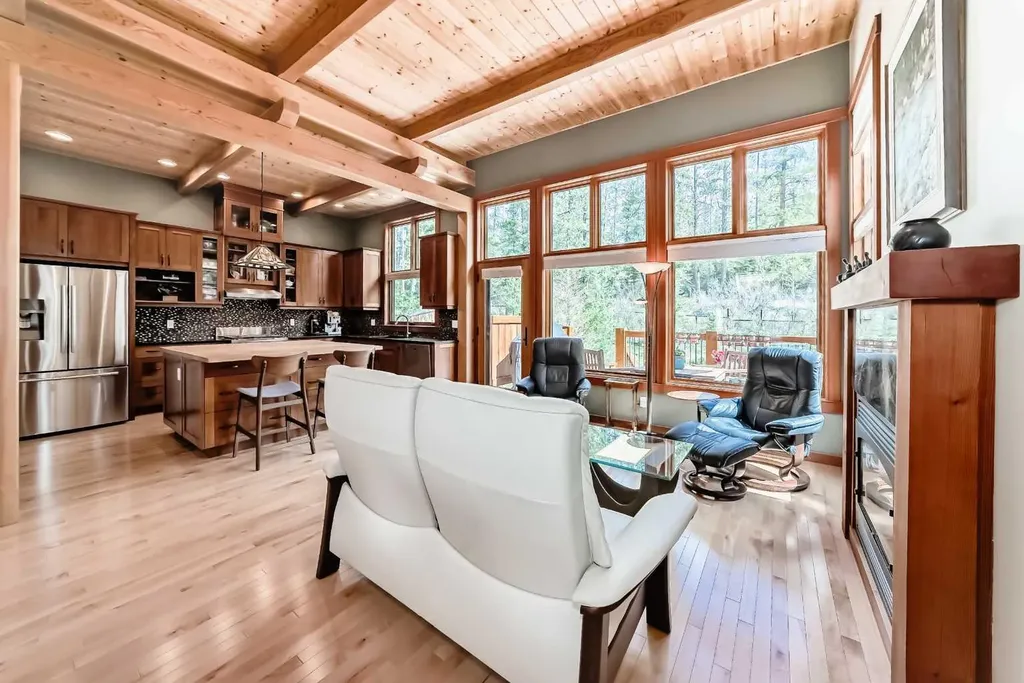 272 Three Sisters Drive Canmore AB T1W 2M7