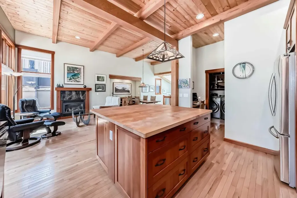 272 Three Sisters Drive Canmore AB T1W 2M7