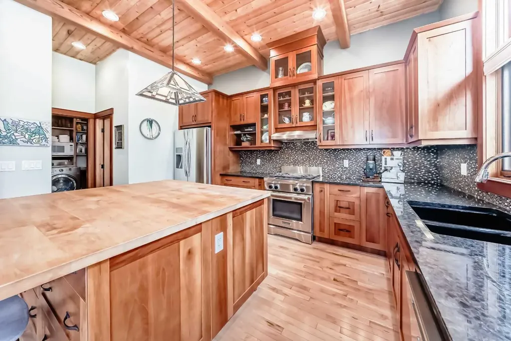 272 Three Sisters Drive Canmore AB T1W 2M7