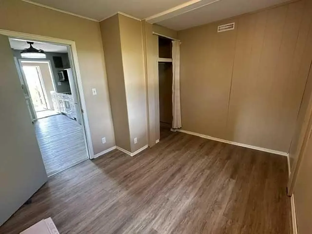 320 Railway Avenue W Hanna AB T0J1P0