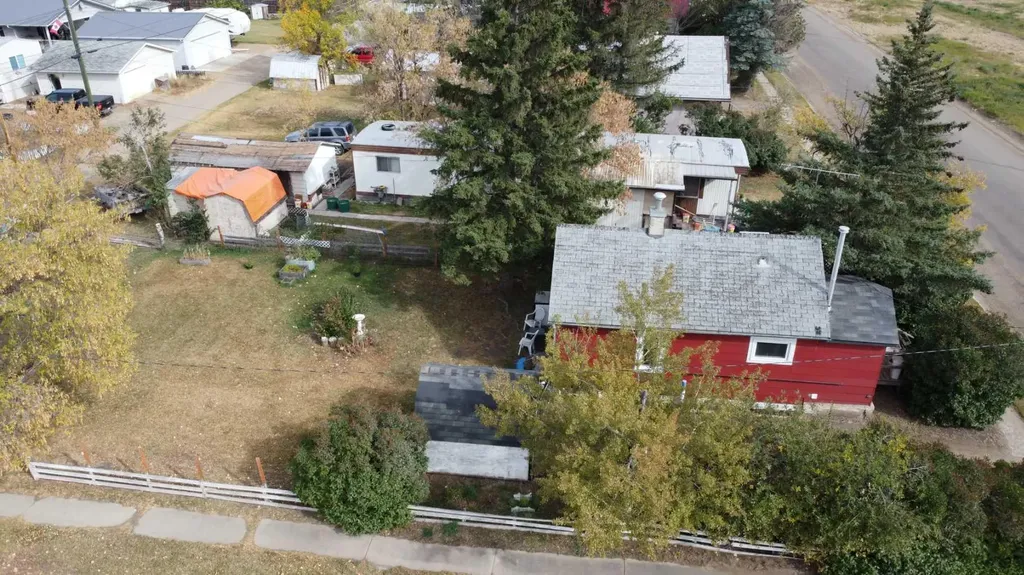 320 Railway Avenue W Hanna AB T0J1P0