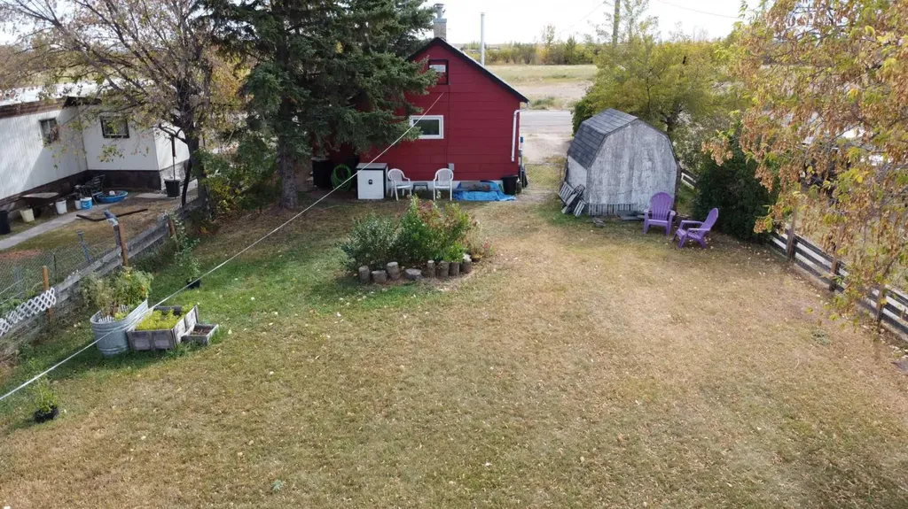 320 Railway Avenue W Hanna AB T0J1P0