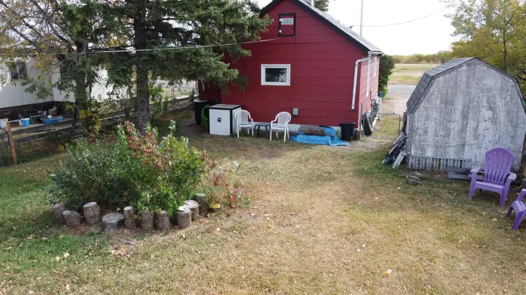 320 Railway Avenue W Hanna AB T0J1P0