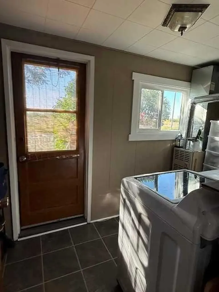 320 Railway Avenue W Hanna AB T0J1P0