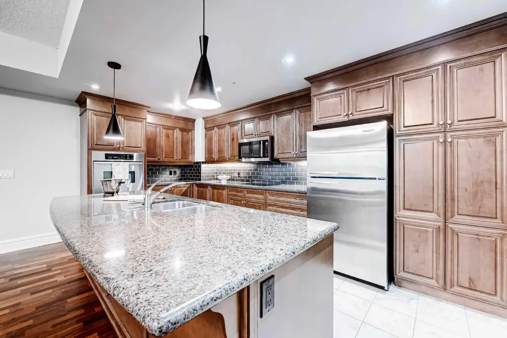920 5 Avenue SW Calgary AB T2P 5P6
