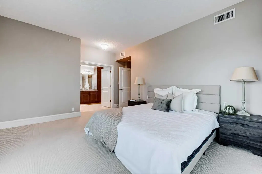 920 5 Avenue SW Calgary AB T2P 5P6