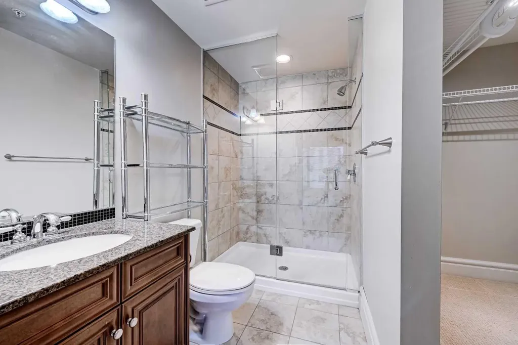 920 5 Avenue SW Calgary AB T2P 5P6