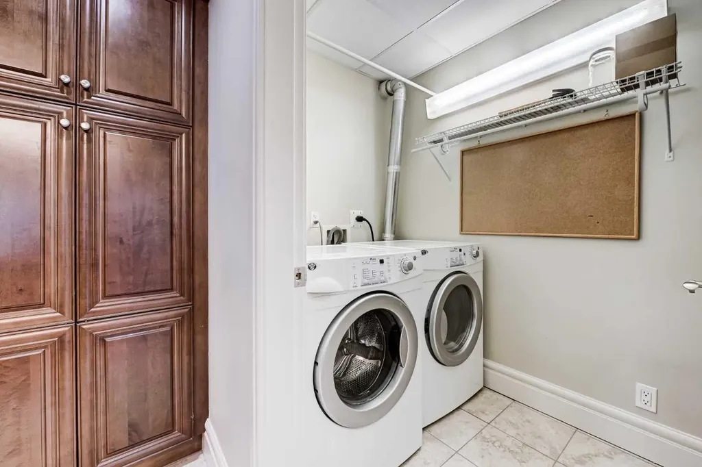 920 5 Avenue SW Calgary AB T2P 5P6