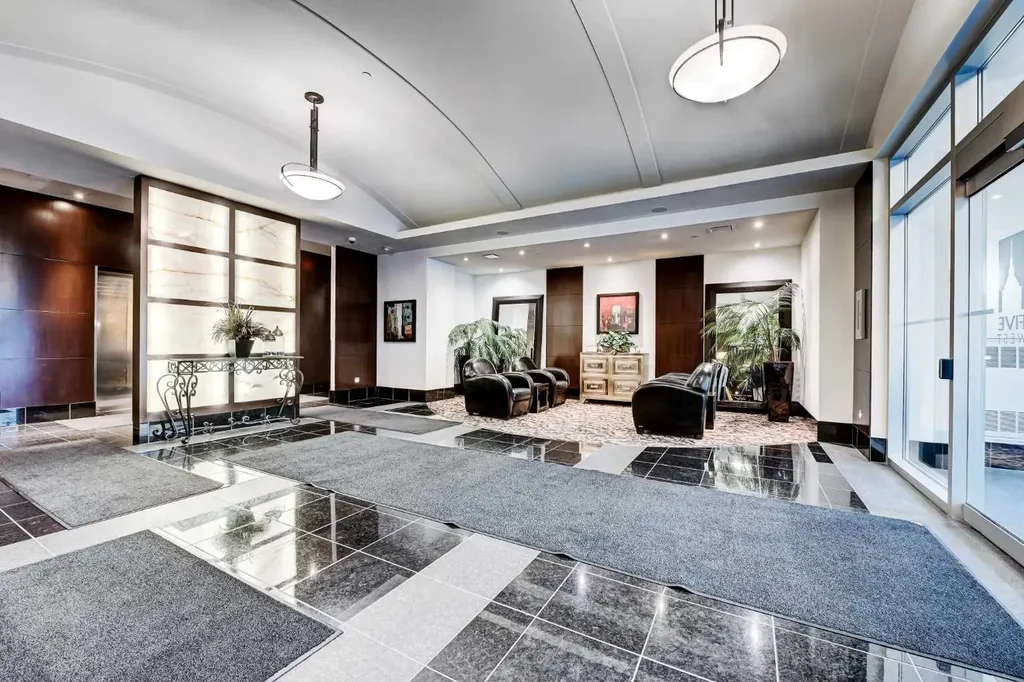 920 5 Avenue SW Calgary AB T2P 5P6