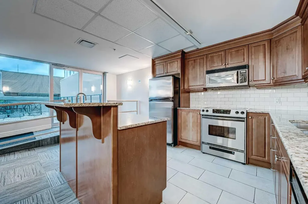 920 5 Avenue SW Calgary AB T2P 5P6
