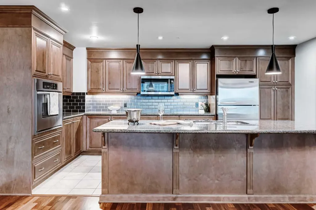 920 5 Avenue SW Calgary AB T2P 5P6