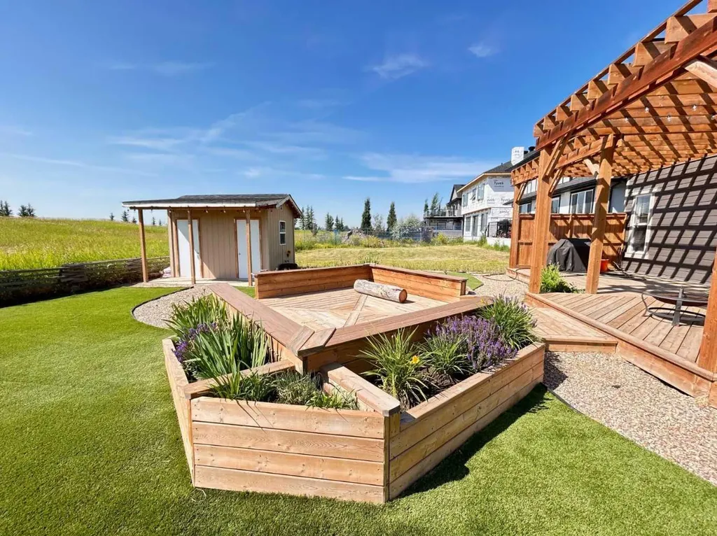 596 Muirfield Crescent Lyalta AB T0J1Y0