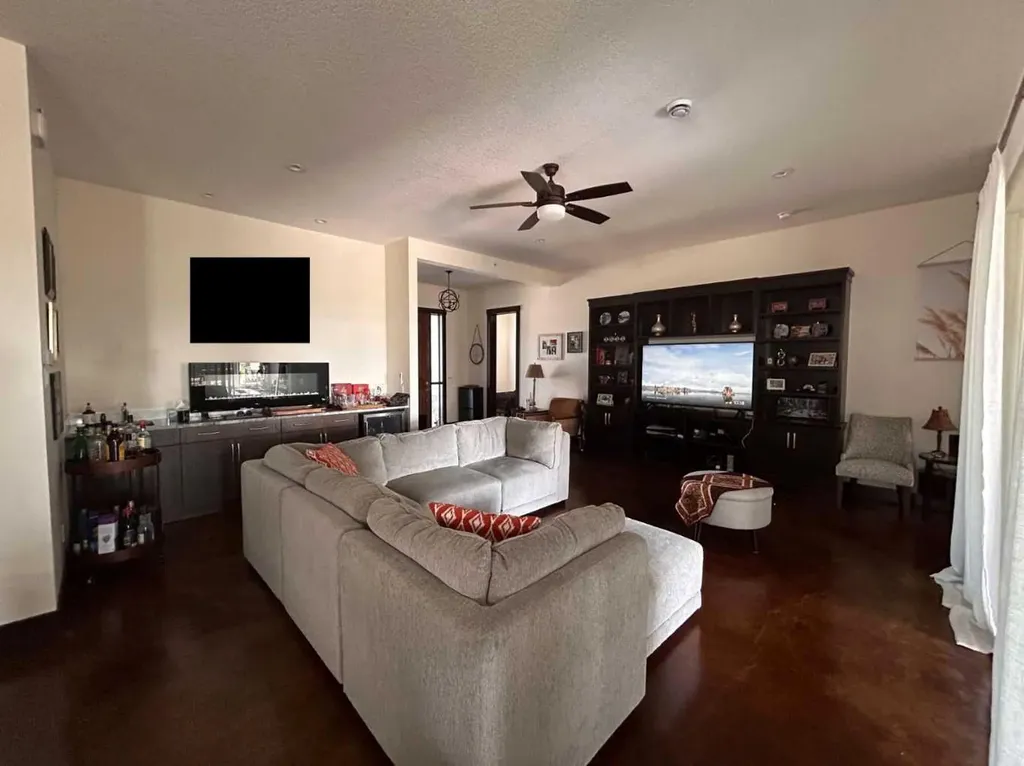 596 Muirfield Crescent Lyalta AB T0J1Y0