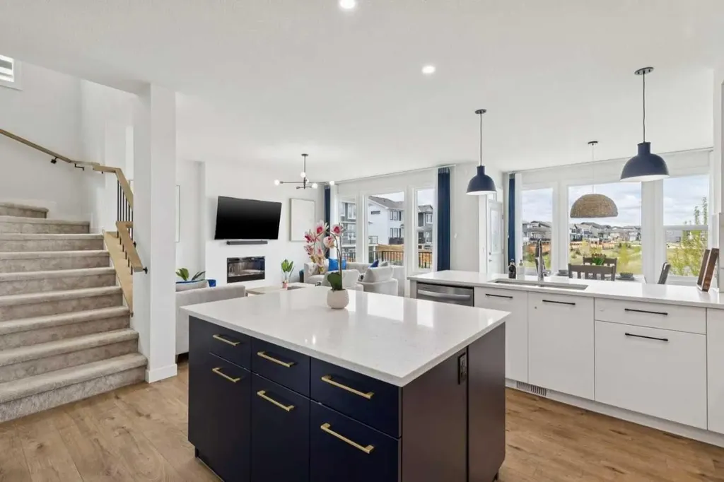 814 Bluerock Way SW Calgary AB T2Y0S4
