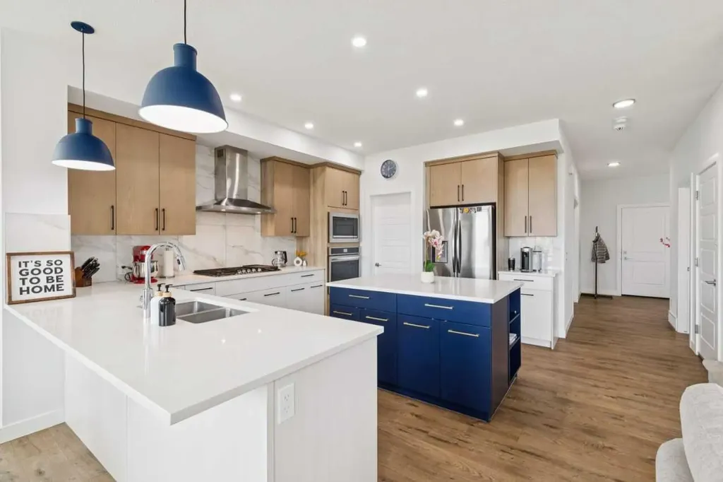 814 Bluerock Way SW Calgary AB T2Y0S4