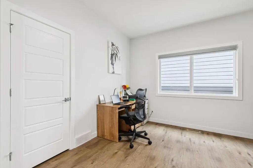 814 Bluerock Way SW Calgary AB T2Y0S4