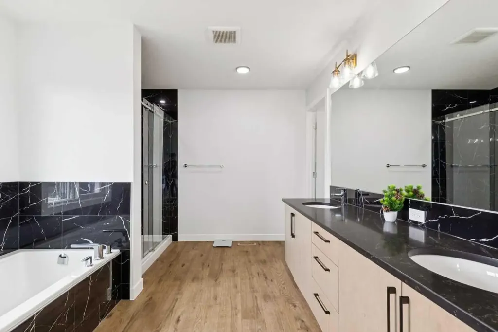 814 Bluerock Way SW Calgary AB T2Y0S4