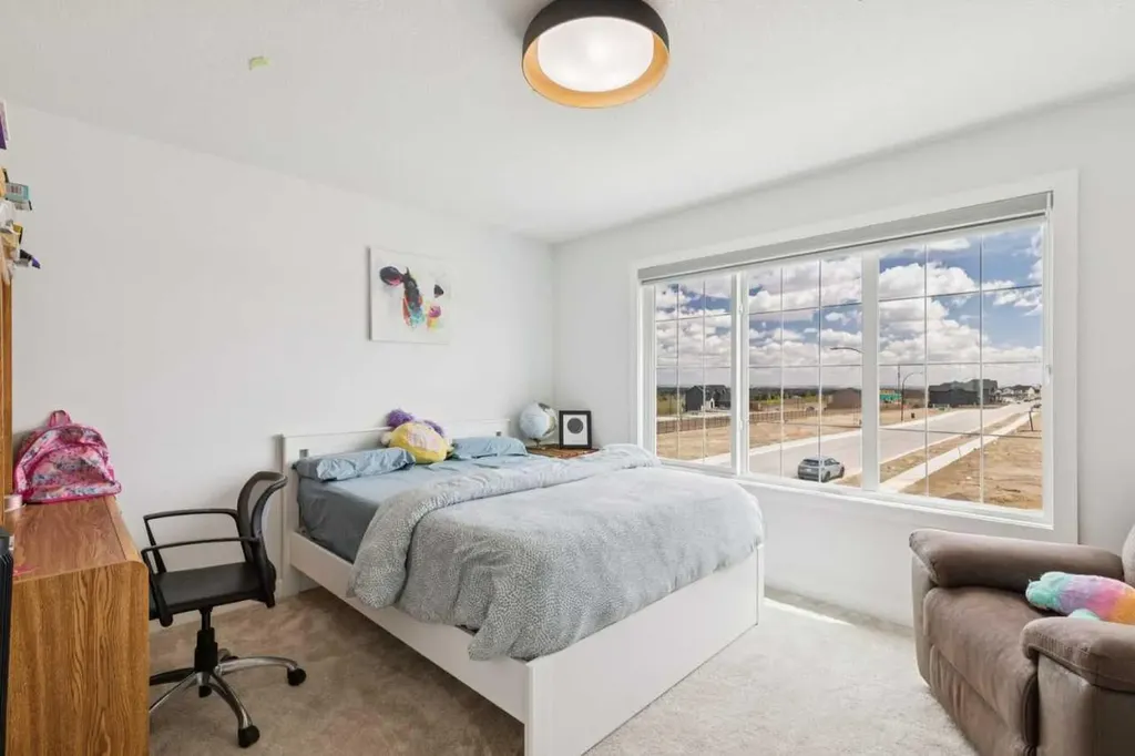 814 Bluerock Way SW Calgary AB T2Y0S4