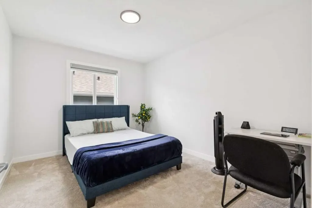 814 Bluerock Way SW Calgary AB T2Y0S4