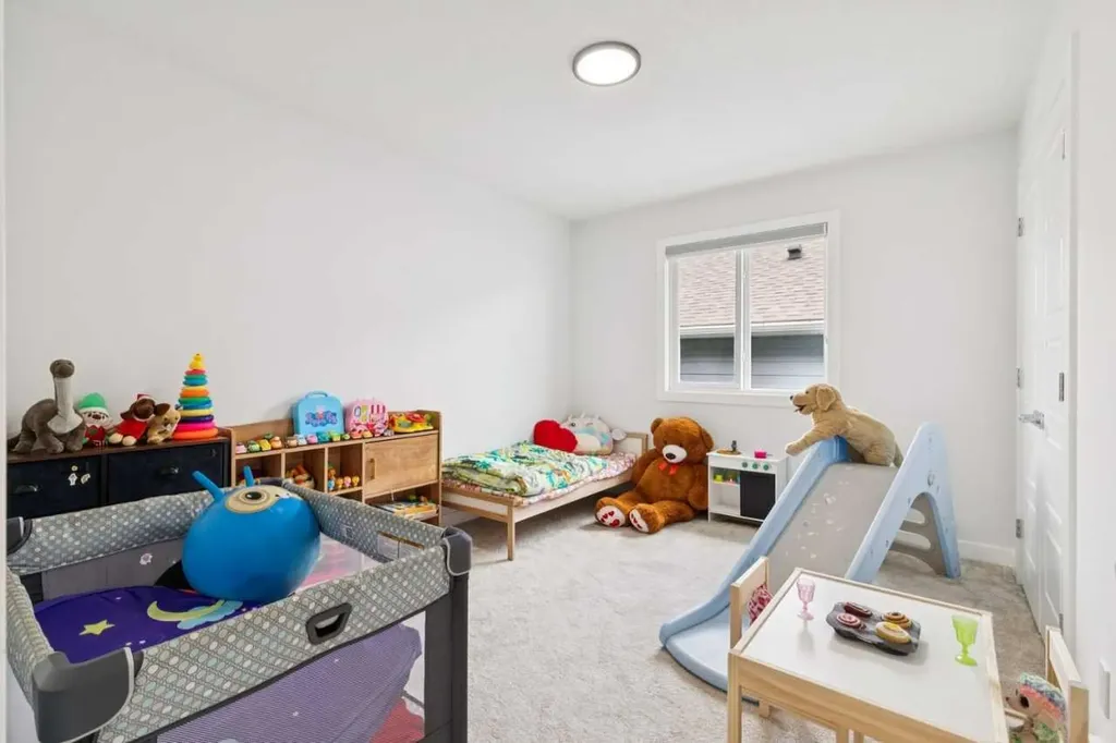 814 Bluerock Way SW Calgary AB T2Y0S4