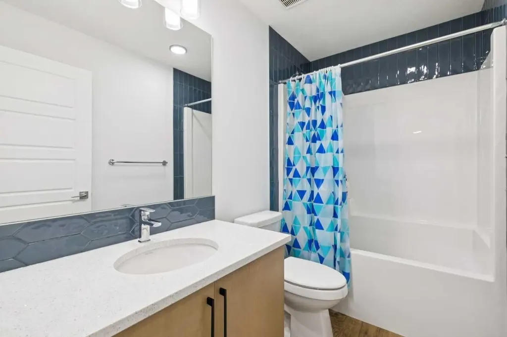 814 Bluerock Way SW Calgary AB T2Y0S4
