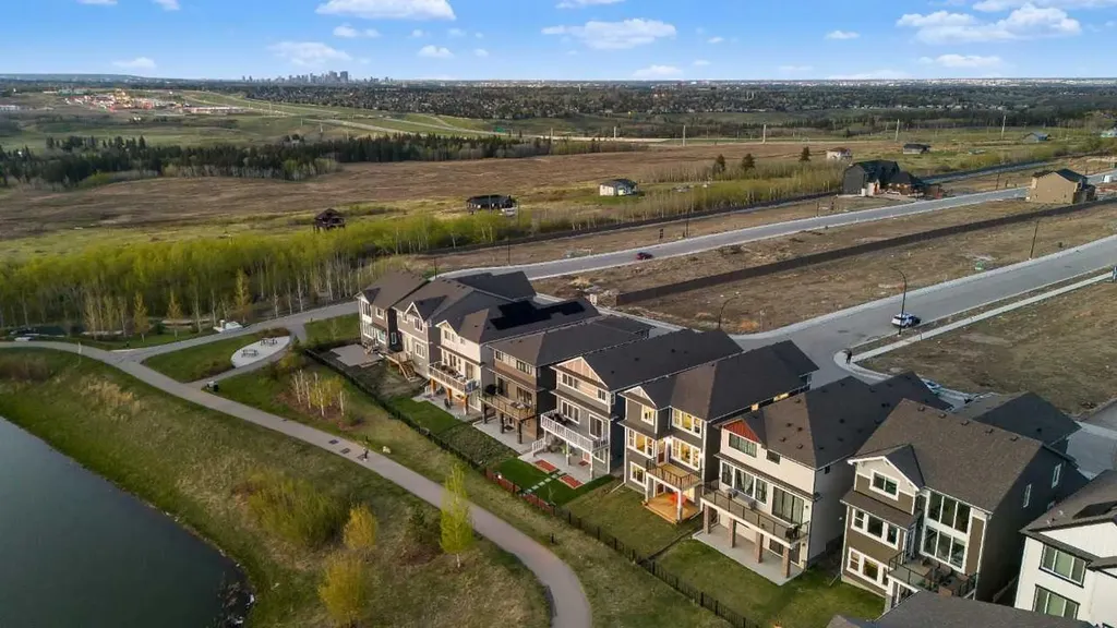 814 Bluerock Way SW Calgary AB T2Y0S4