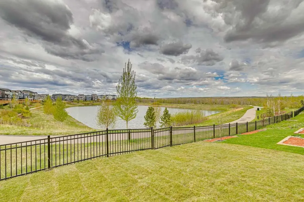 814 Bluerock Way SW Calgary AB T2Y0S4