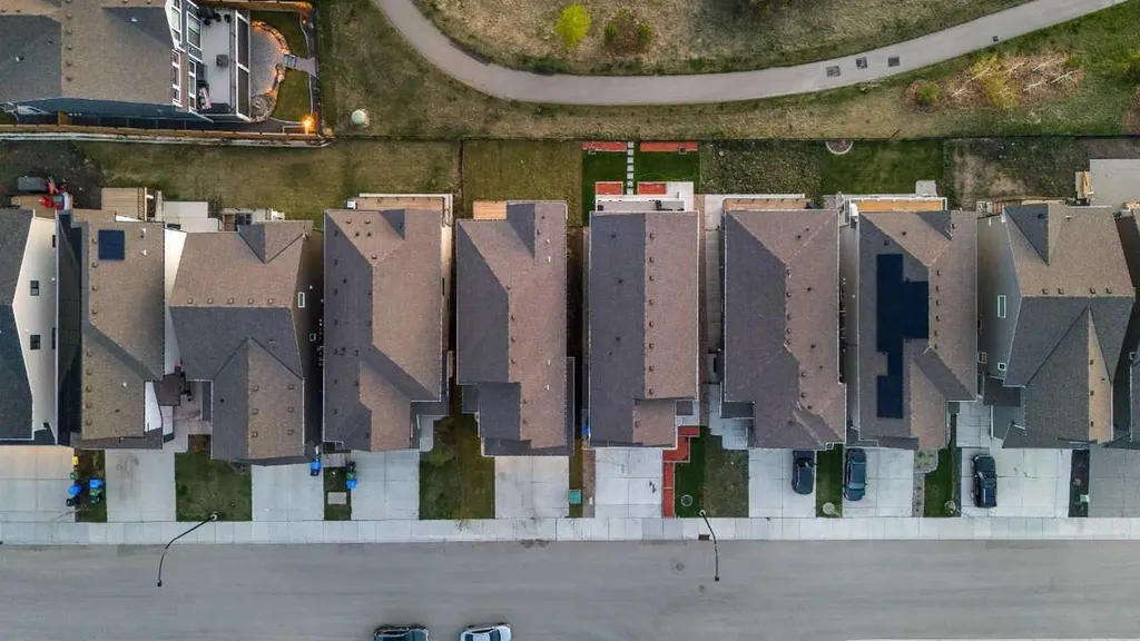 814 Bluerock Way SW Calgary AB T2Y0S4