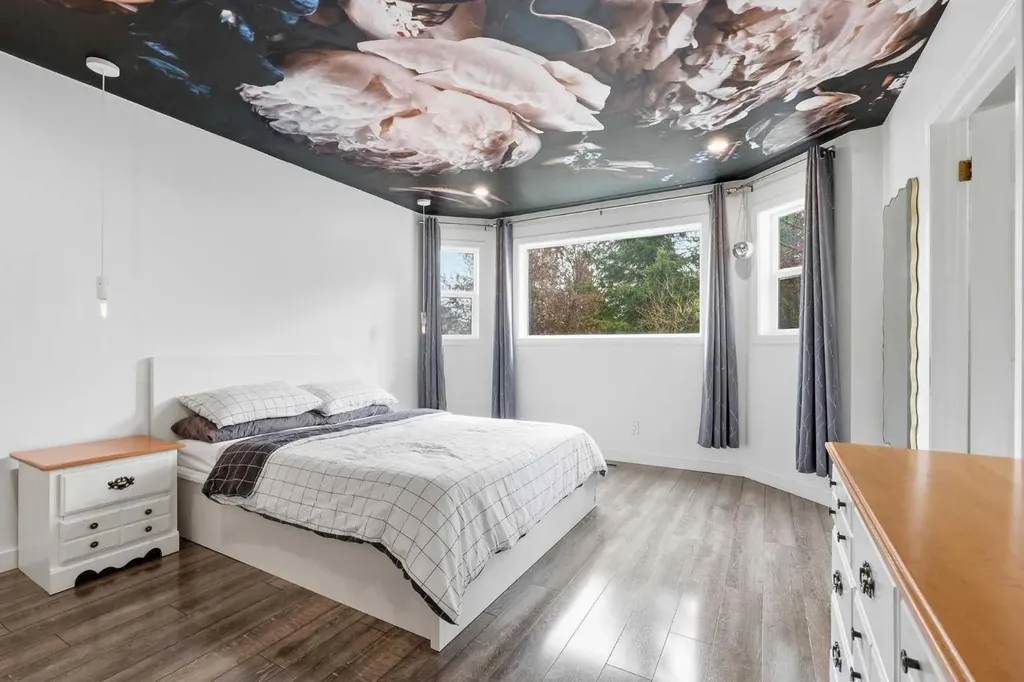 10 Shawbrooke Rise SW Calgary AB T2Y 3A3