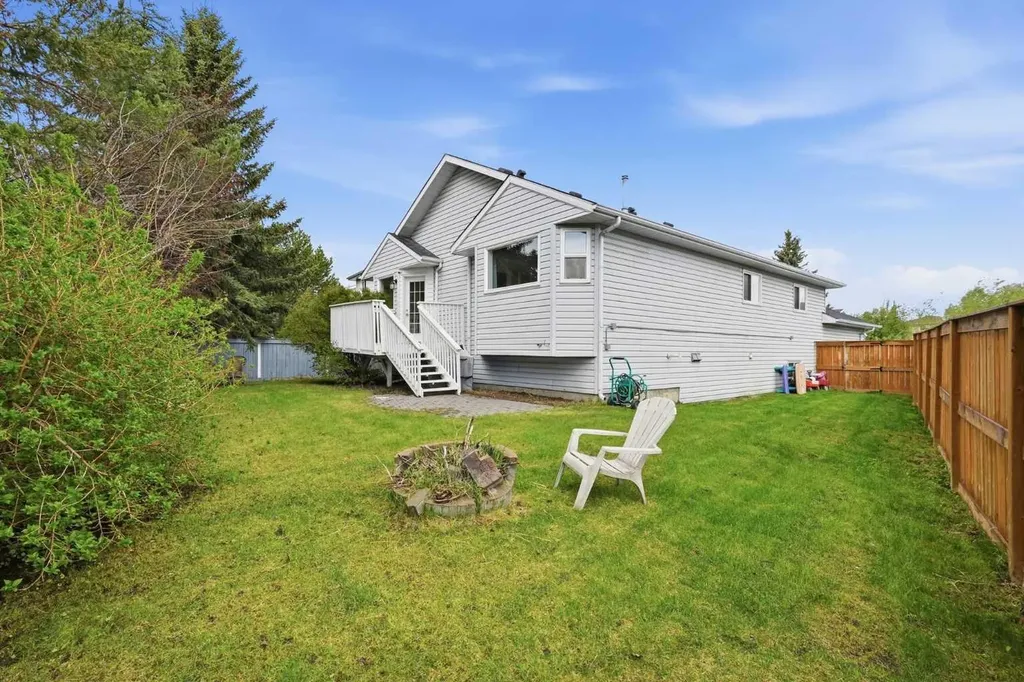 10 Shawbrooke Rise SW Calgary AB T2Y 3A3