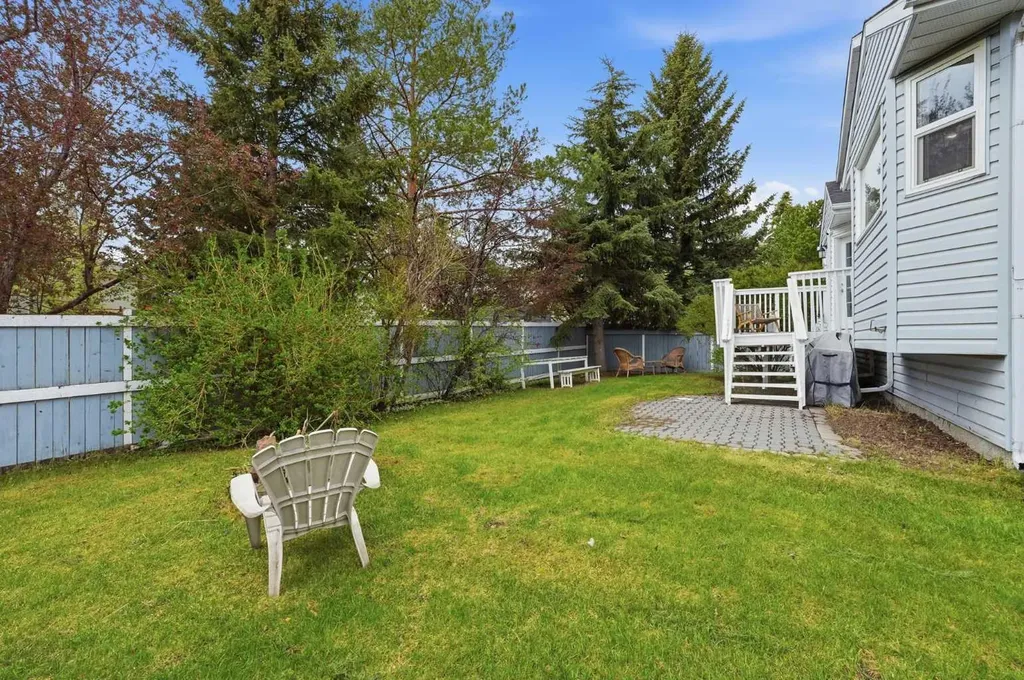 10 Shawbrooke Rise SW Calgary AB T2Y 3A3