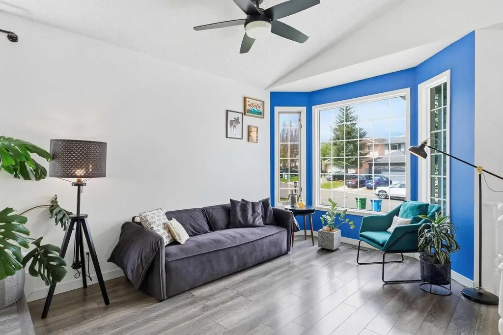 10 Shawbrooke Rise SW Calgary AB T2Y 3A3