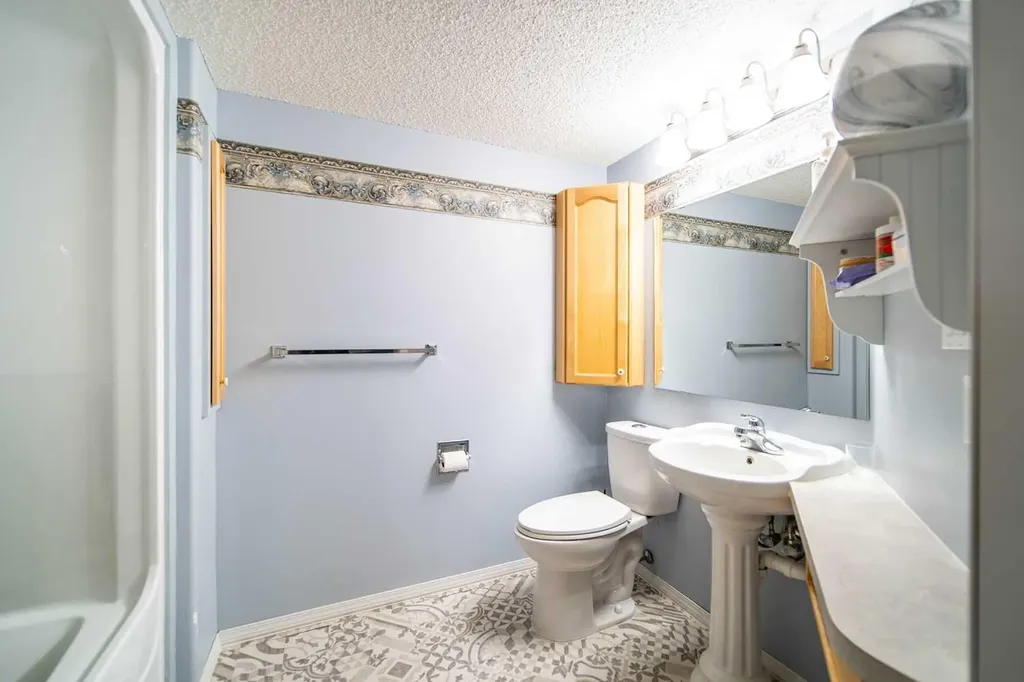 848 4 Avenue Wainwright AB T9W 1V6