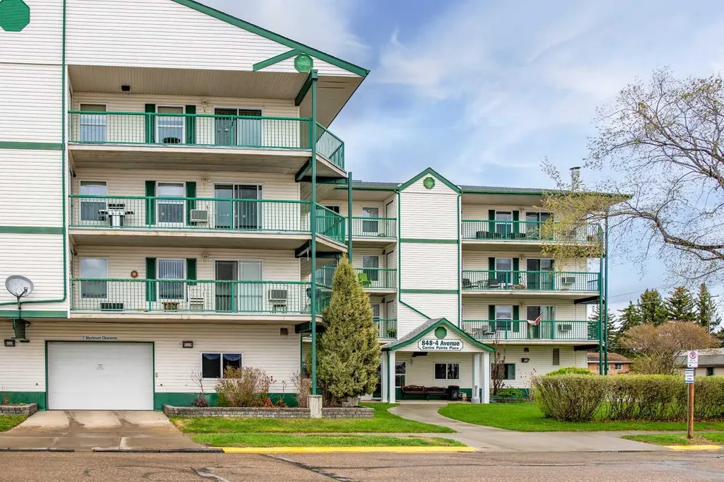 848 4 Avenue Wainwright AB T9W 1V6
