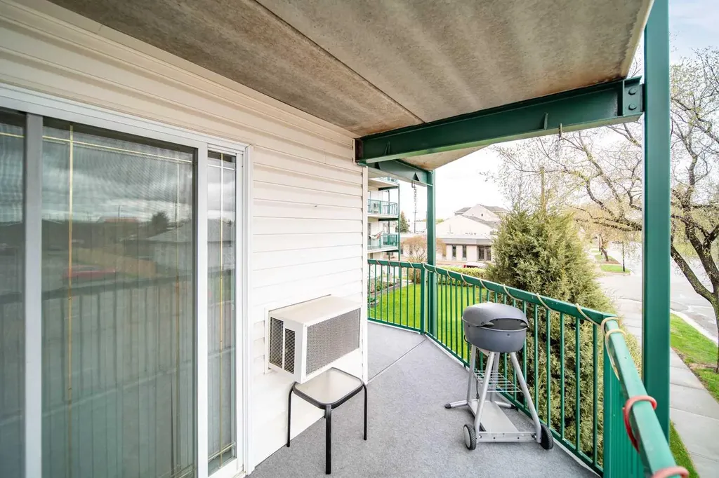 848 4 Avenue Wainwright AB T9W 1V6