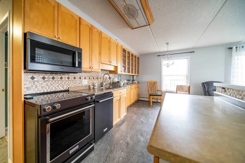848 4 Avenue Wainwright AB T9W 1V6