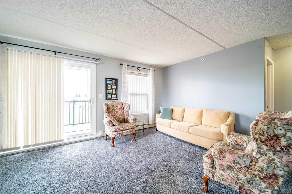 848 4 Avenue Wainwright AB T9W 1V6
