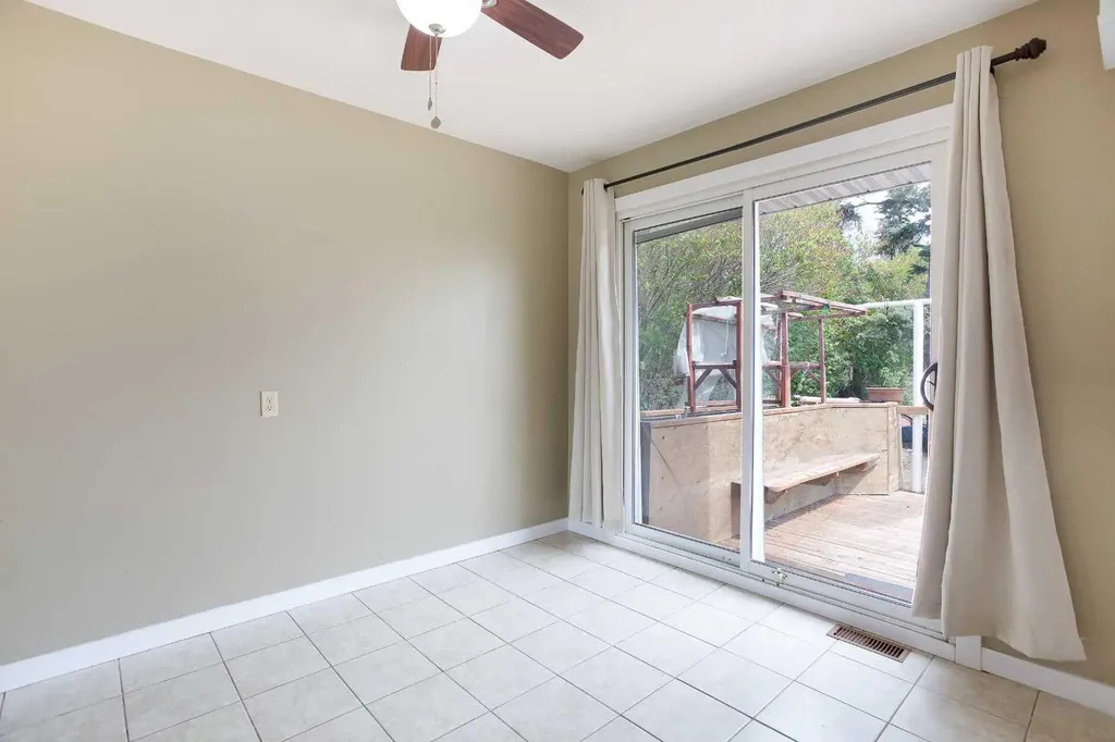 920 41 Street SE Calgary AB T2A1K5