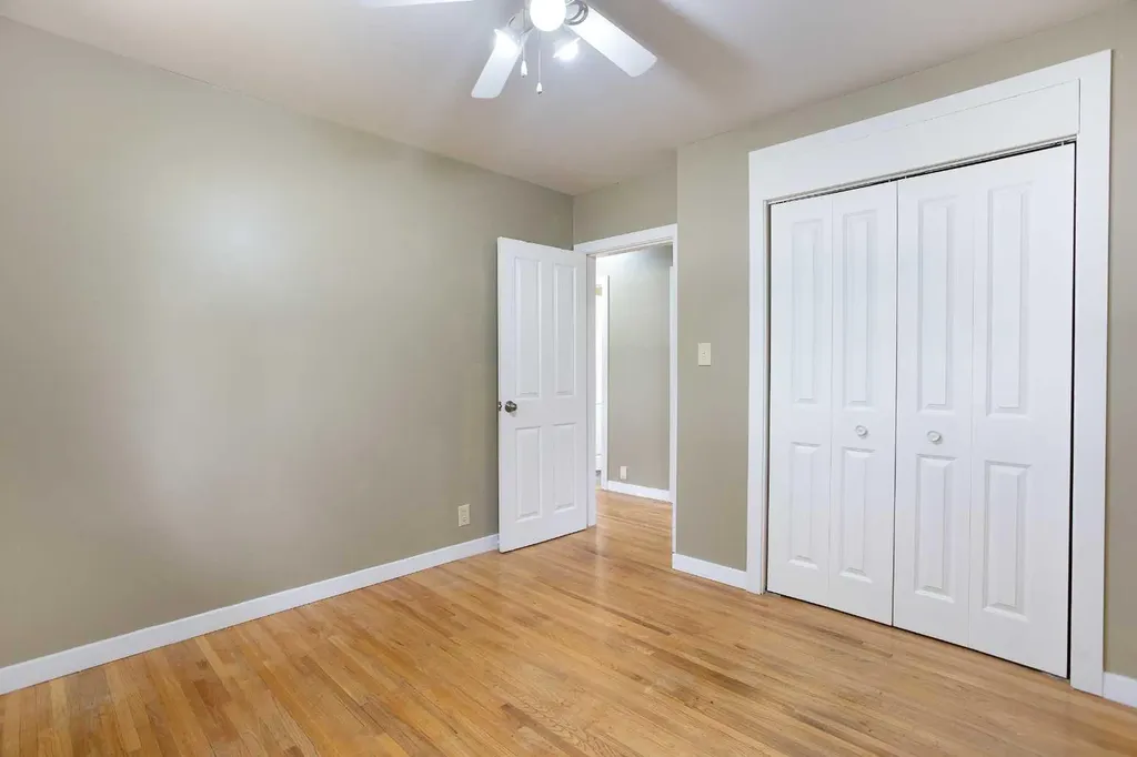 920 41 Street SE Calgary AB T2A1K5