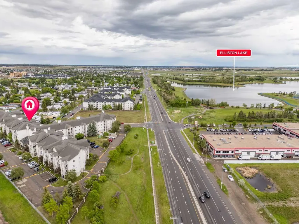 1717 60 Street SE Calgary AB T2A 7Y7