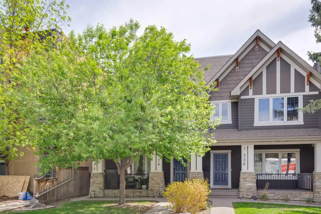 528 34 Street NW Calgary AB T2N 2X7