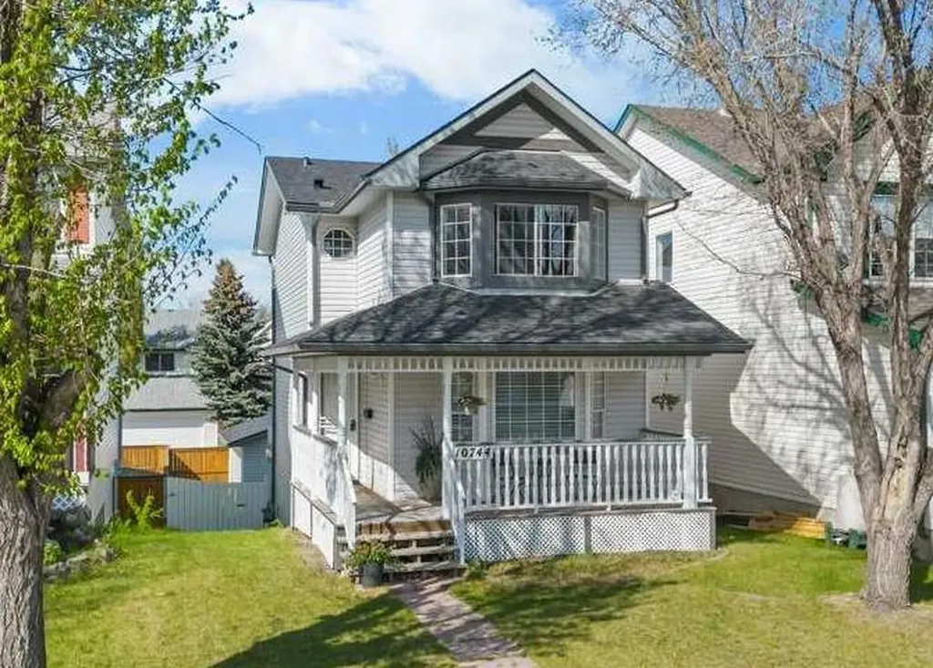 10744 Hidden Valley Drive NW Calgary AB T3A 5K1