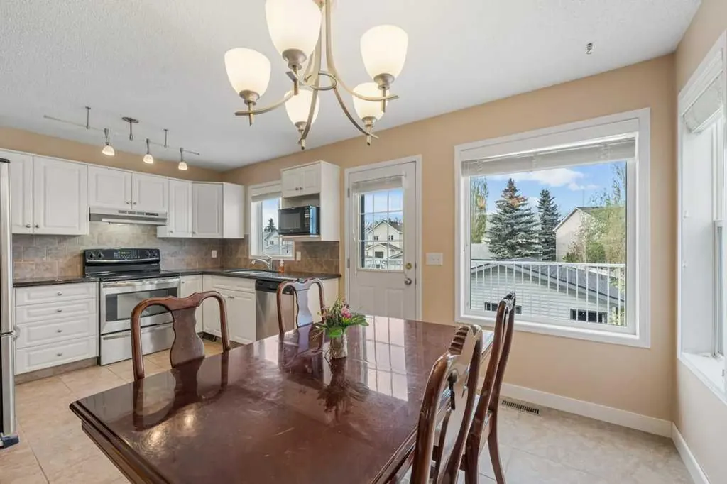 10744 Hidden Valley Drive NW Calgary AB T3A 5K1
