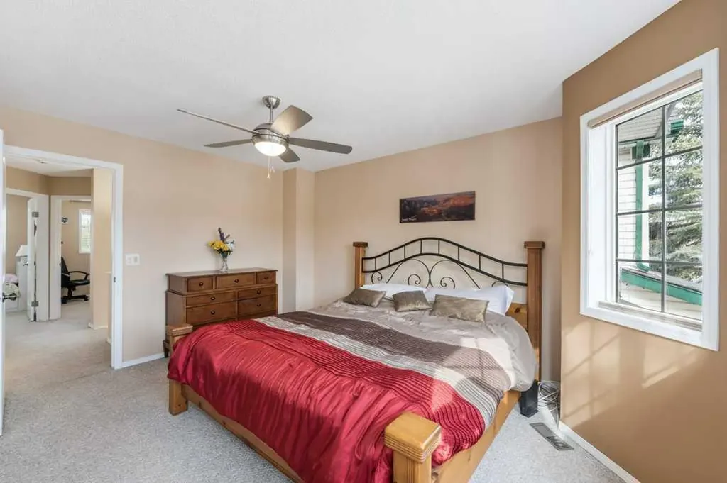 10744 Hidden Valley Drive NW Calgary AB T3A 5K1