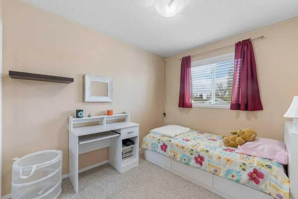10744 Hidden Valley Drive NW Calgary AB T3A 5K1